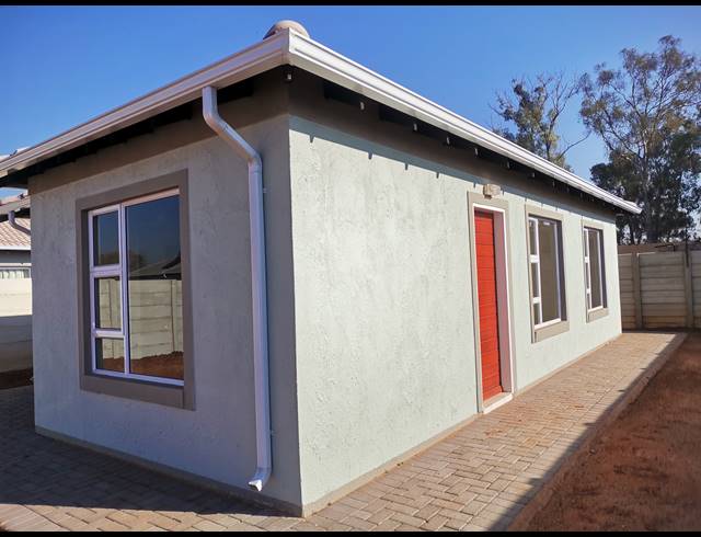 2 BEDROOM SECTIONAL TITLE FOR SALE IN BRAKPAN NORTH